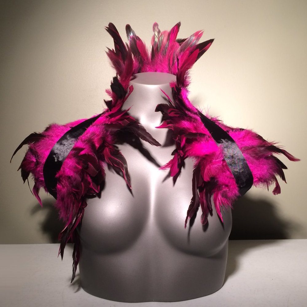Rooster Feather Shoulder Wrap Shrug Fuchsia NEW Shawl